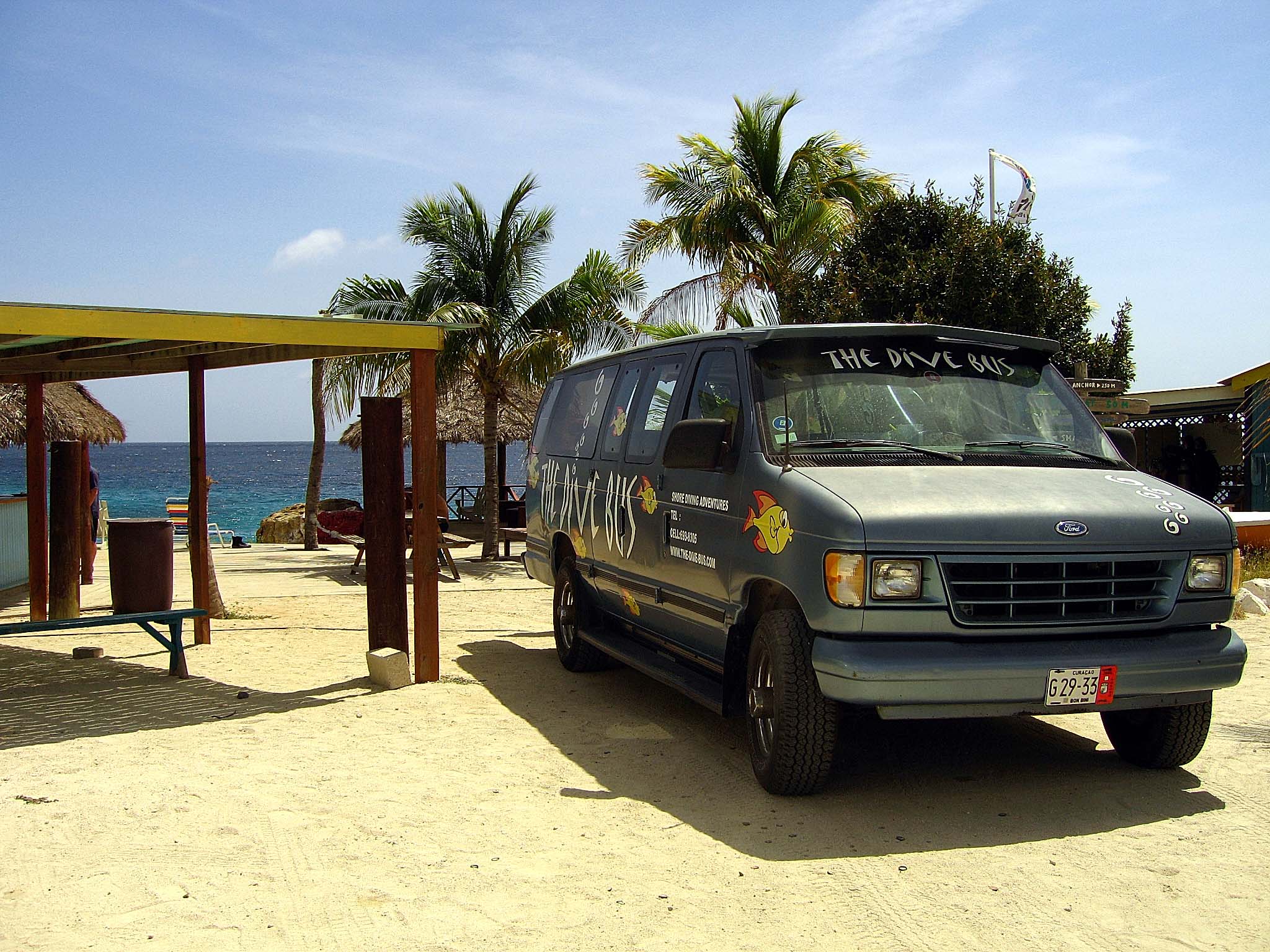 Dive Bus @ Tugboat