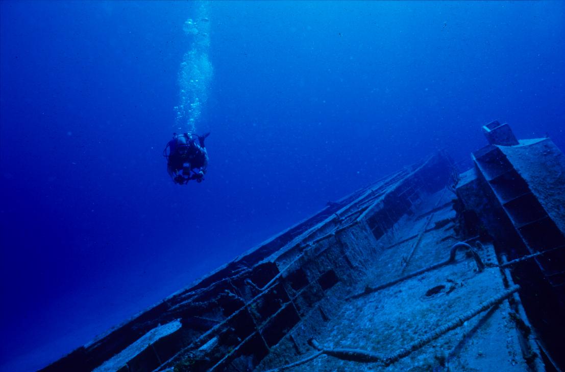 Diver off starboard