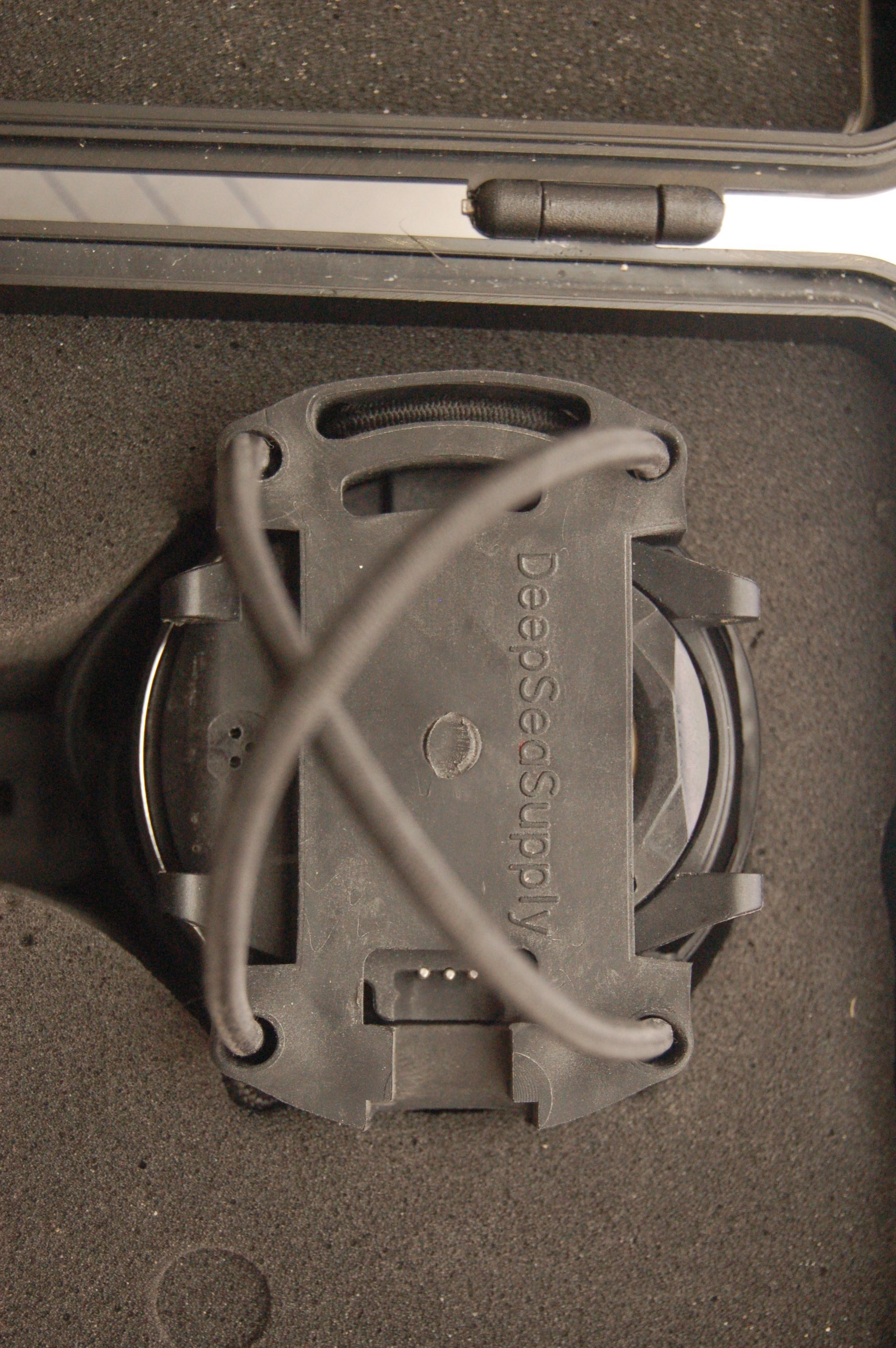 DSS VT3 mount bungee routing (2).