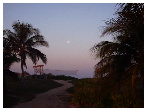 Early rise. Las Tunas, Cuba. Hotel Villa Covarrubias