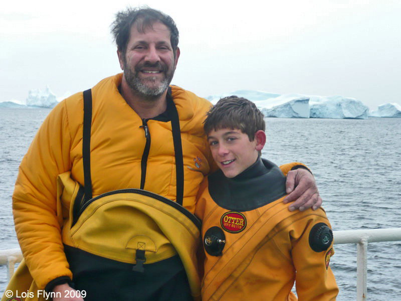 Evan_and_Jeff_Bozanic_prepare_for_Antarctic_dive