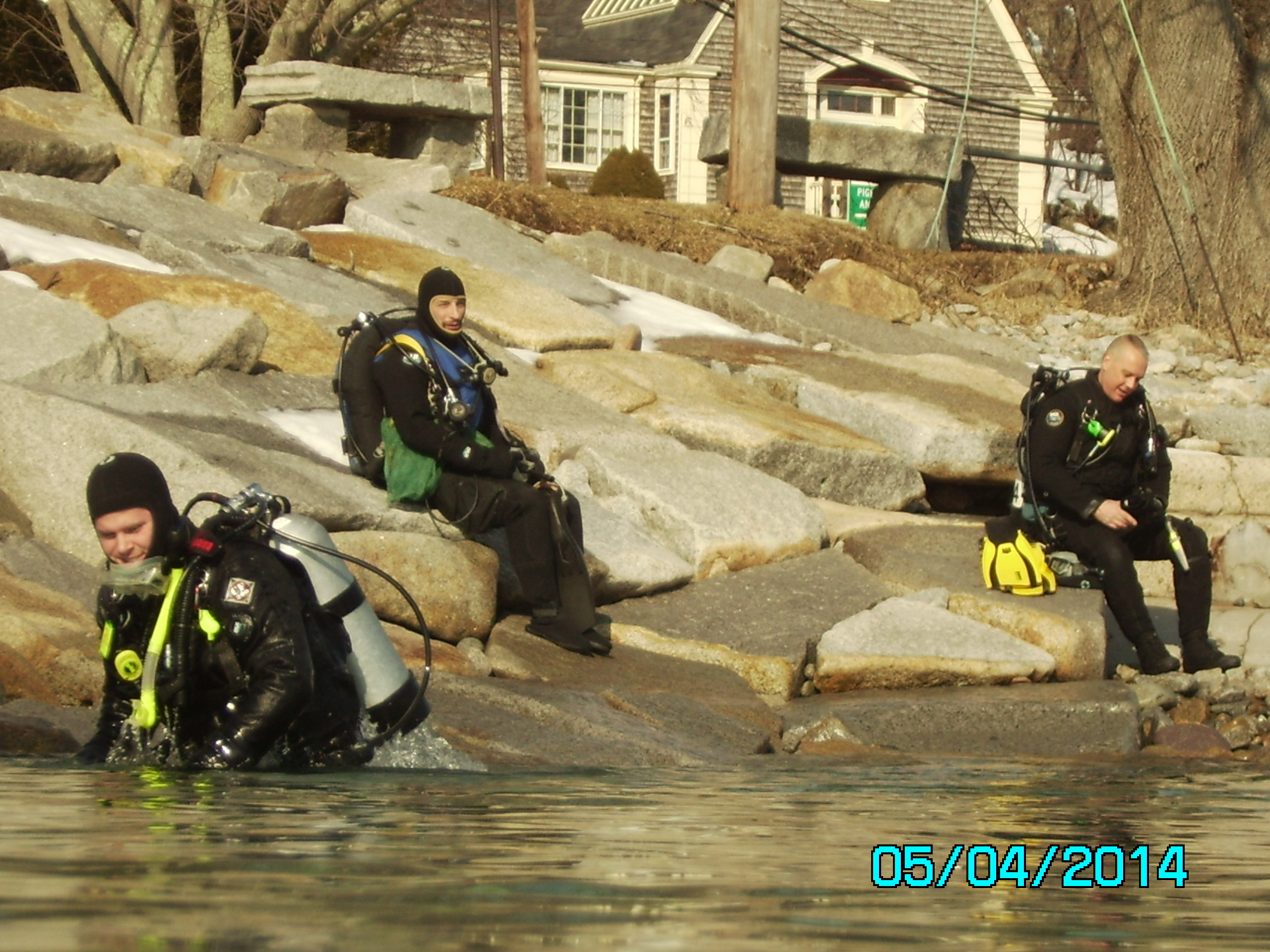 First Dive of 2009 - Back Beach - Feb 9th