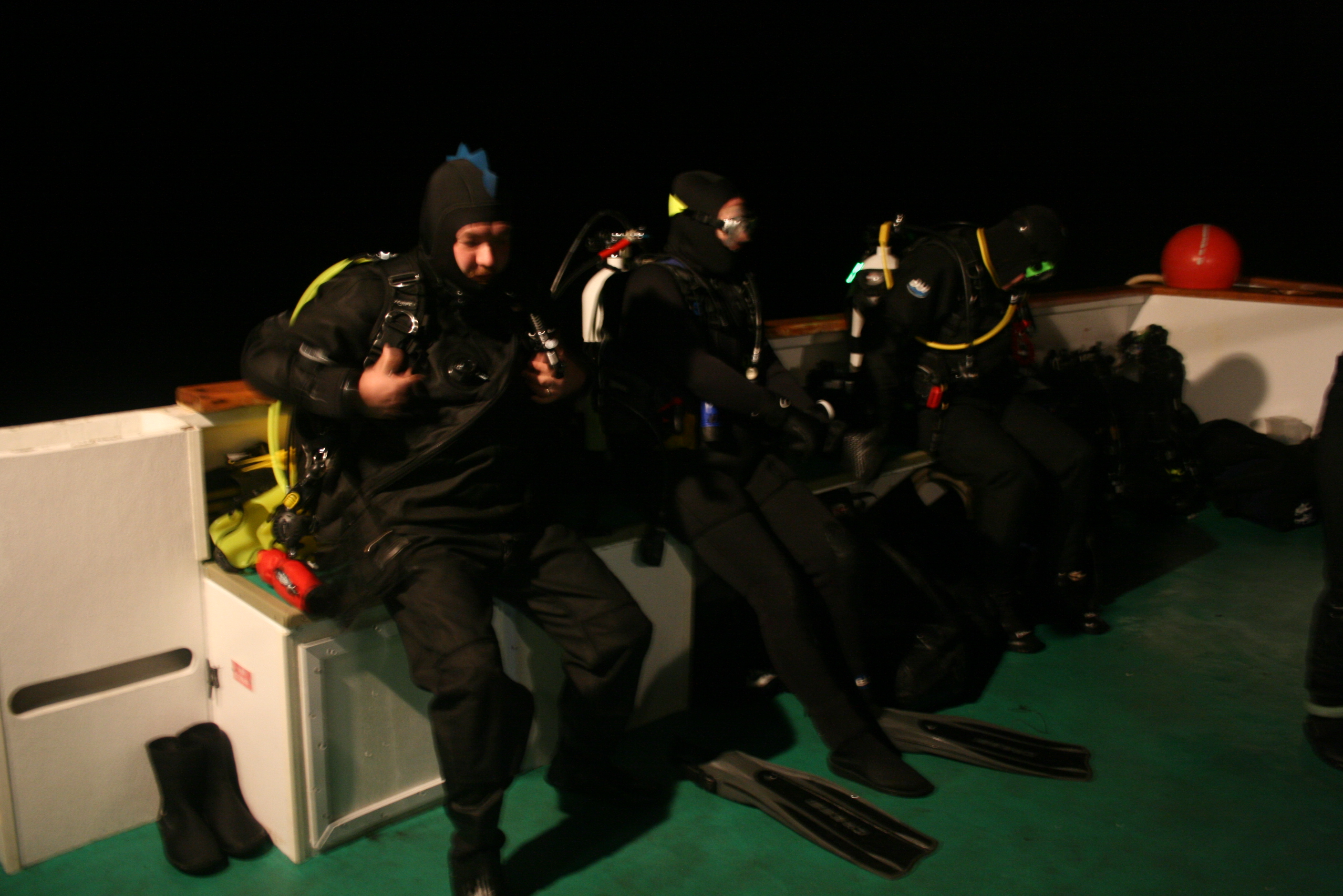 Gearing_up_for_nightdive