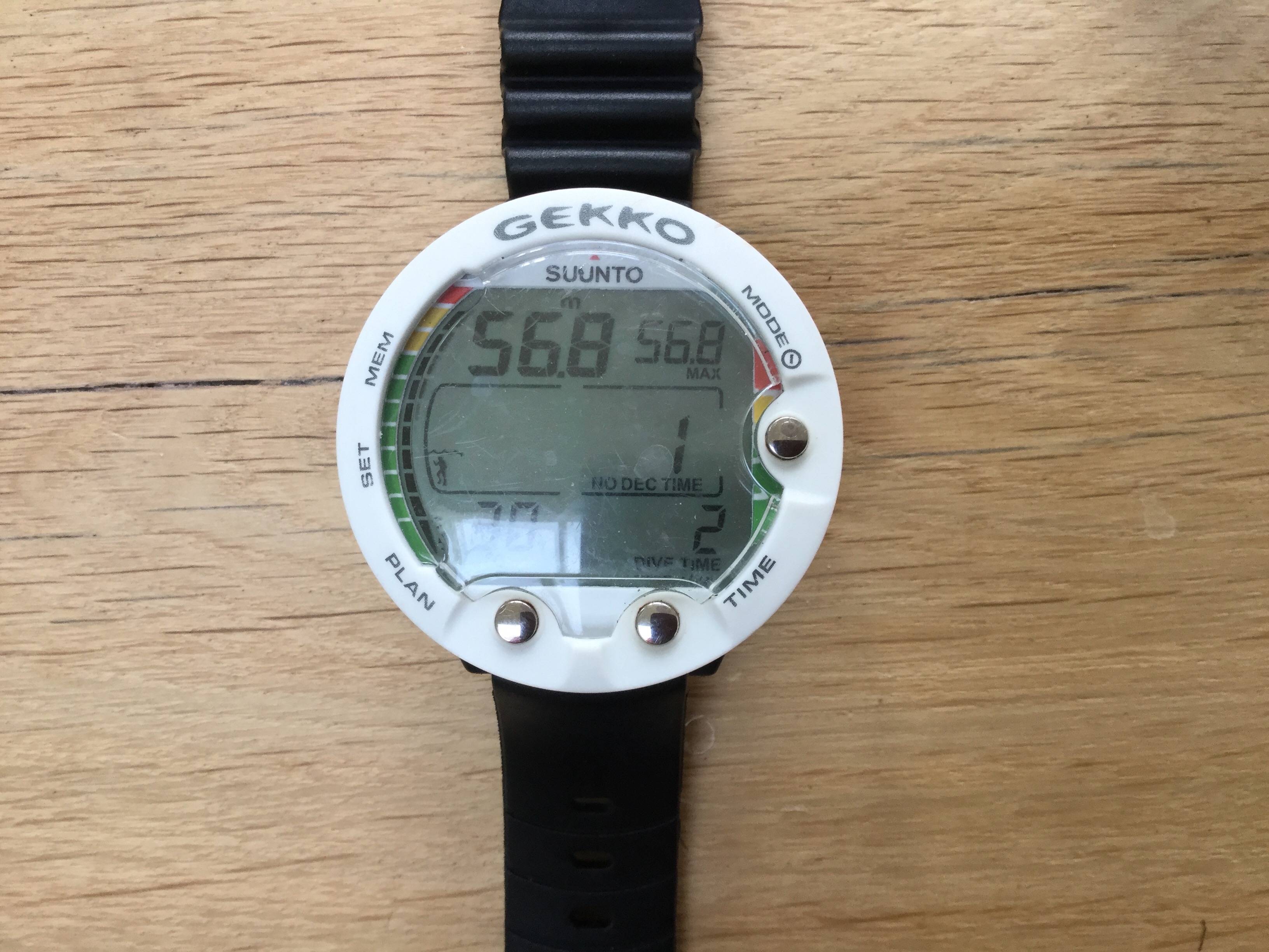 Suunto gekko cheap dive computer