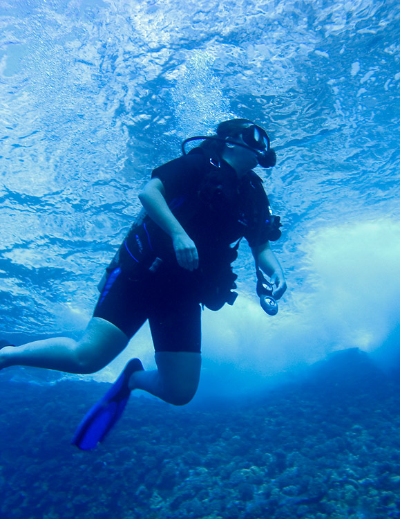 Kathy_Molokini_Back_Wall_Surface_PB020044