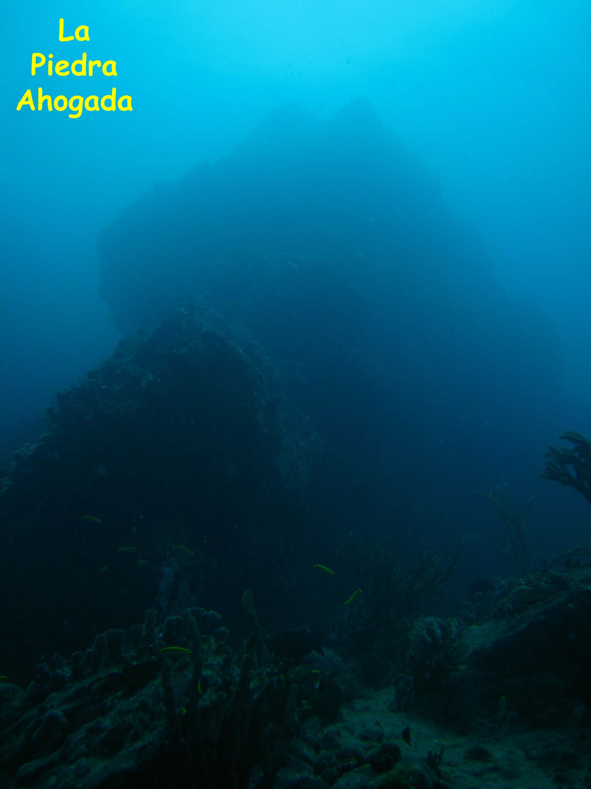 La Piedra Ahogada, Los Roques, Venezuela