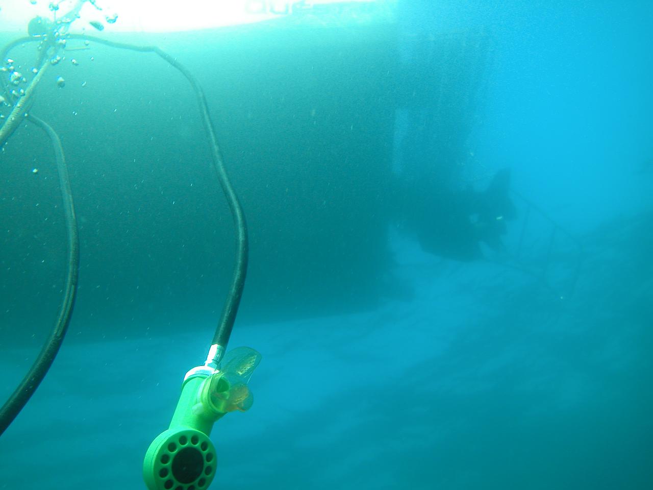 Looking_up_at_our_dive_boat