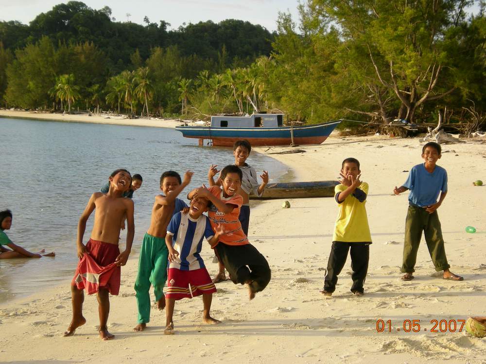 Mantanani Besar Island 2007