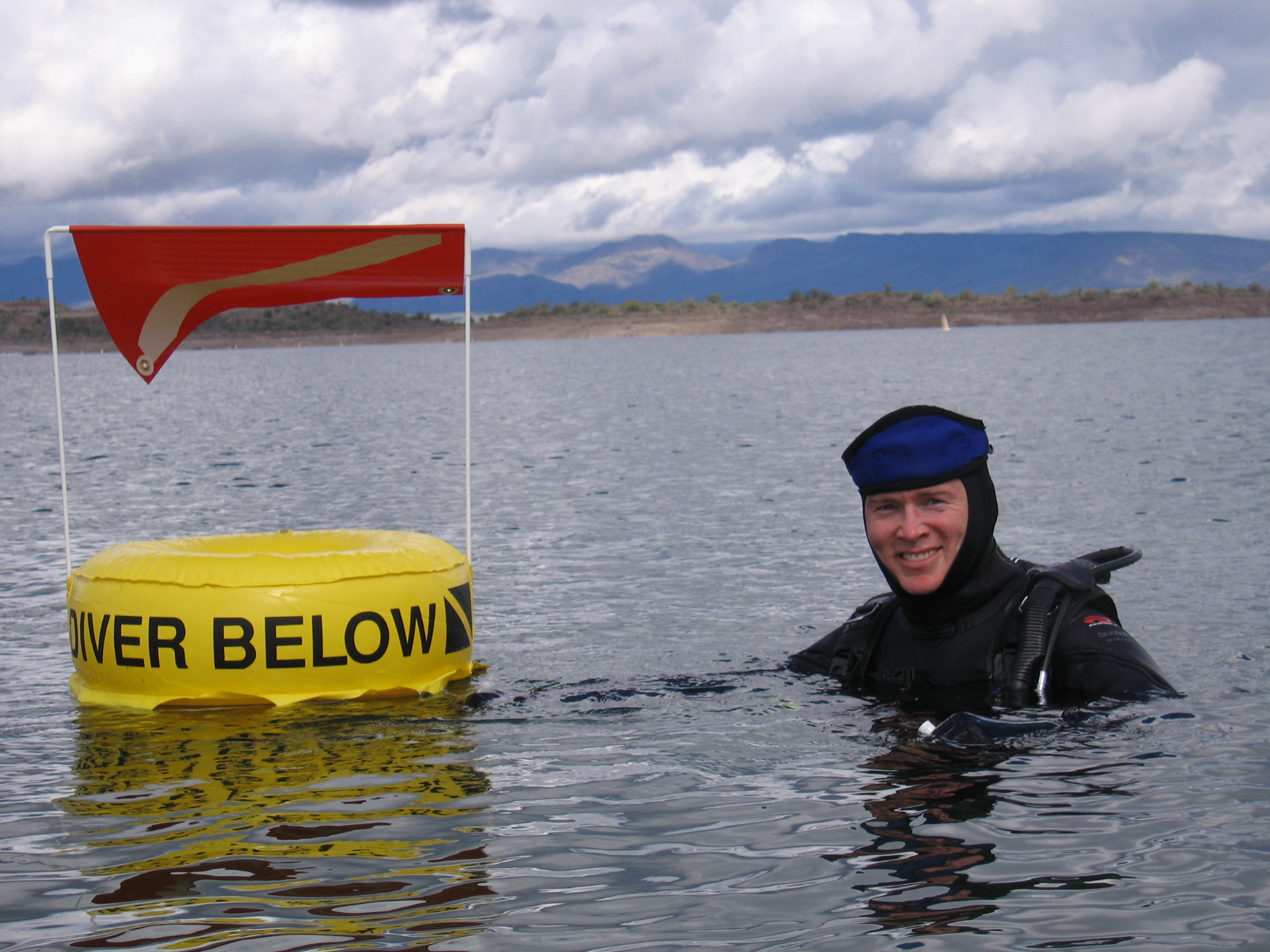 Me (DiverMike1)and the flag n' float...