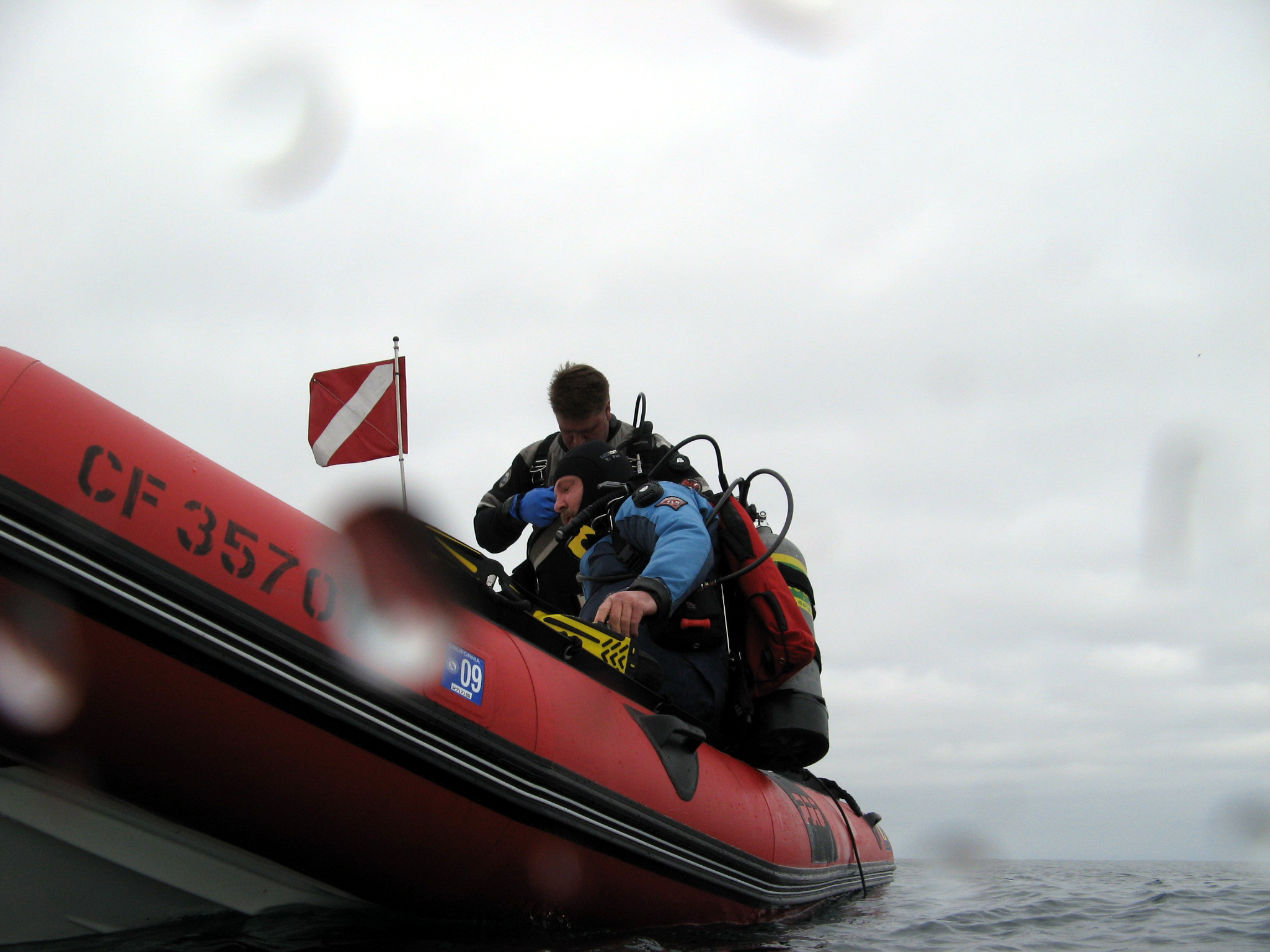 Ron_and_Kent_entering_-_Dive_1