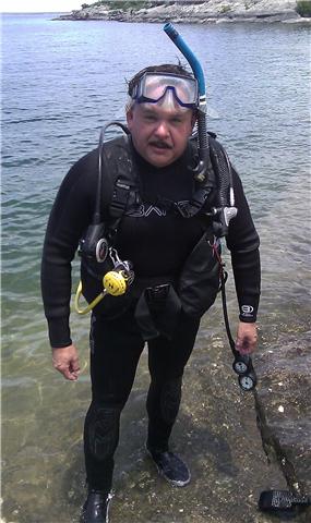 Scuba_diving_Lake_Amistad_Del_Rio_Texas_5-30-10