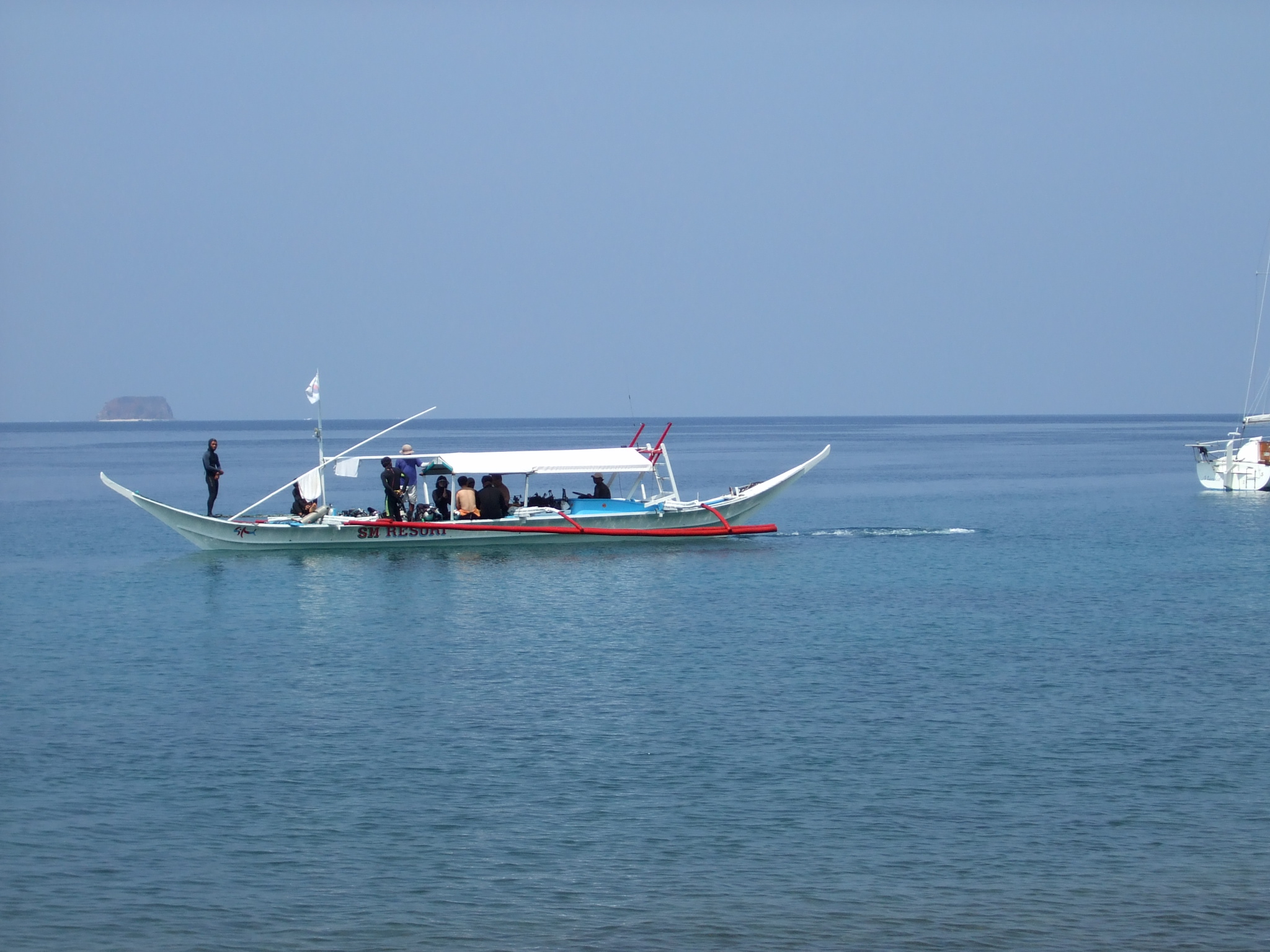 SM Resort Dive Boat