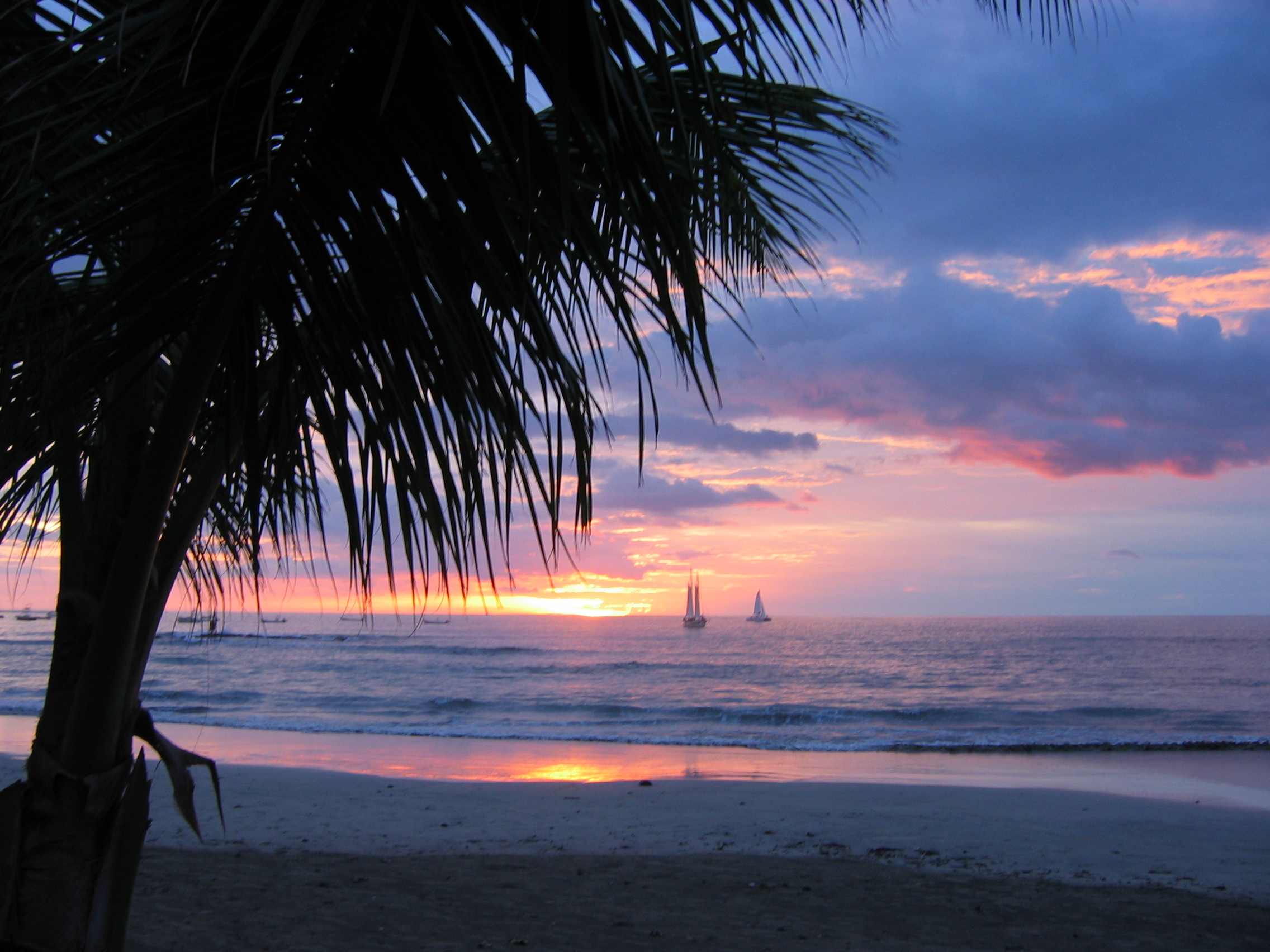 Sunset-Playa Tamarindo-Costa Rica