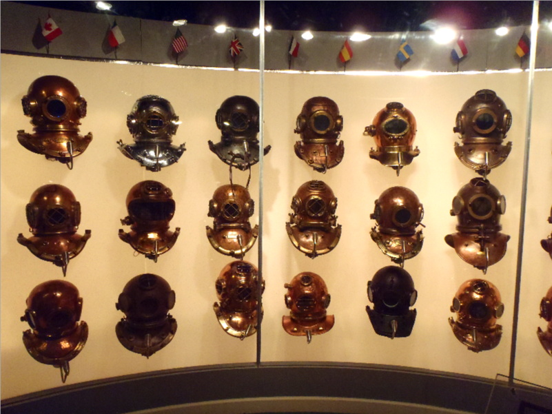 The History of Diving Museum MM 83, Bay Side