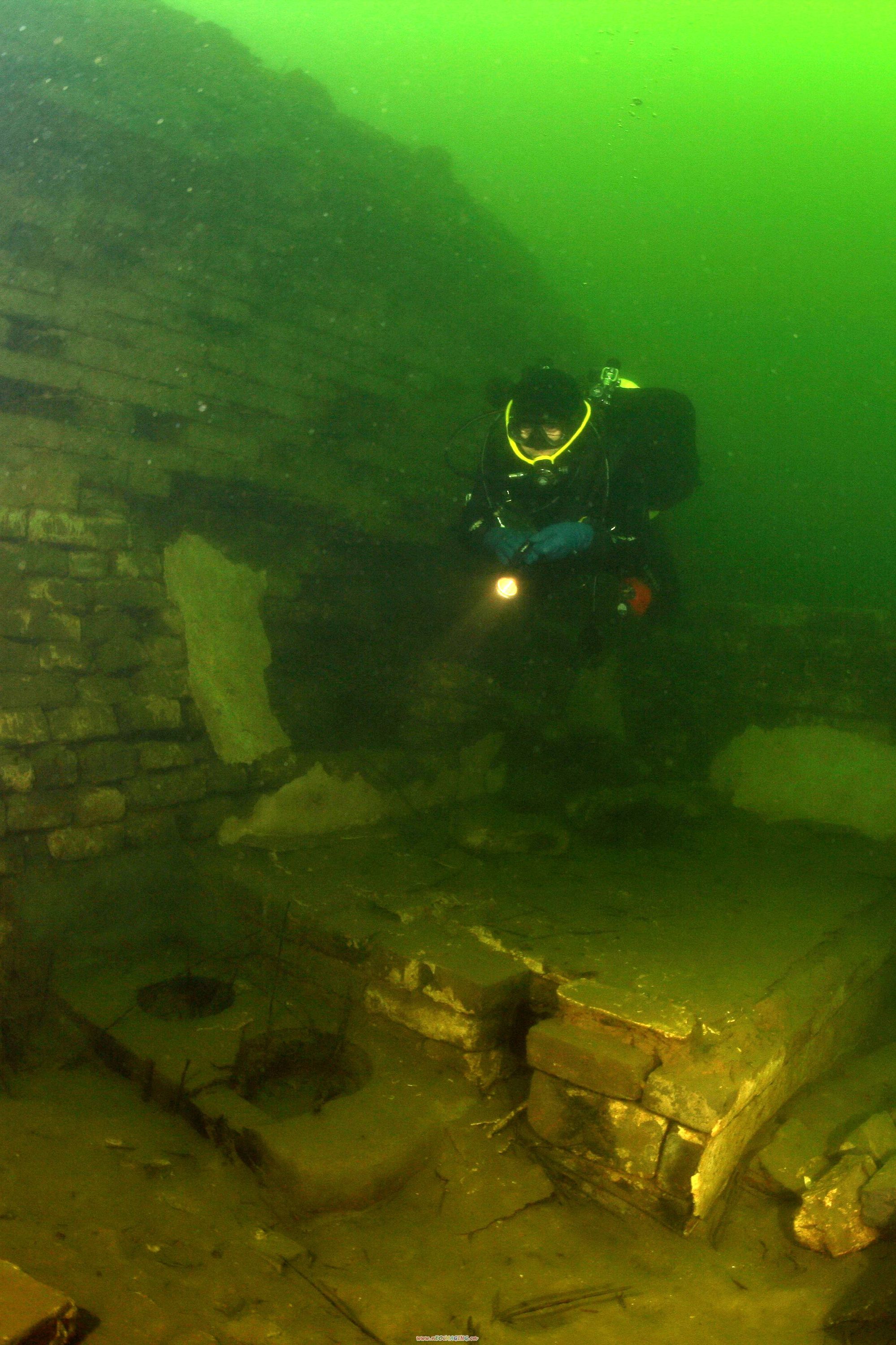 Underwater Great Wall