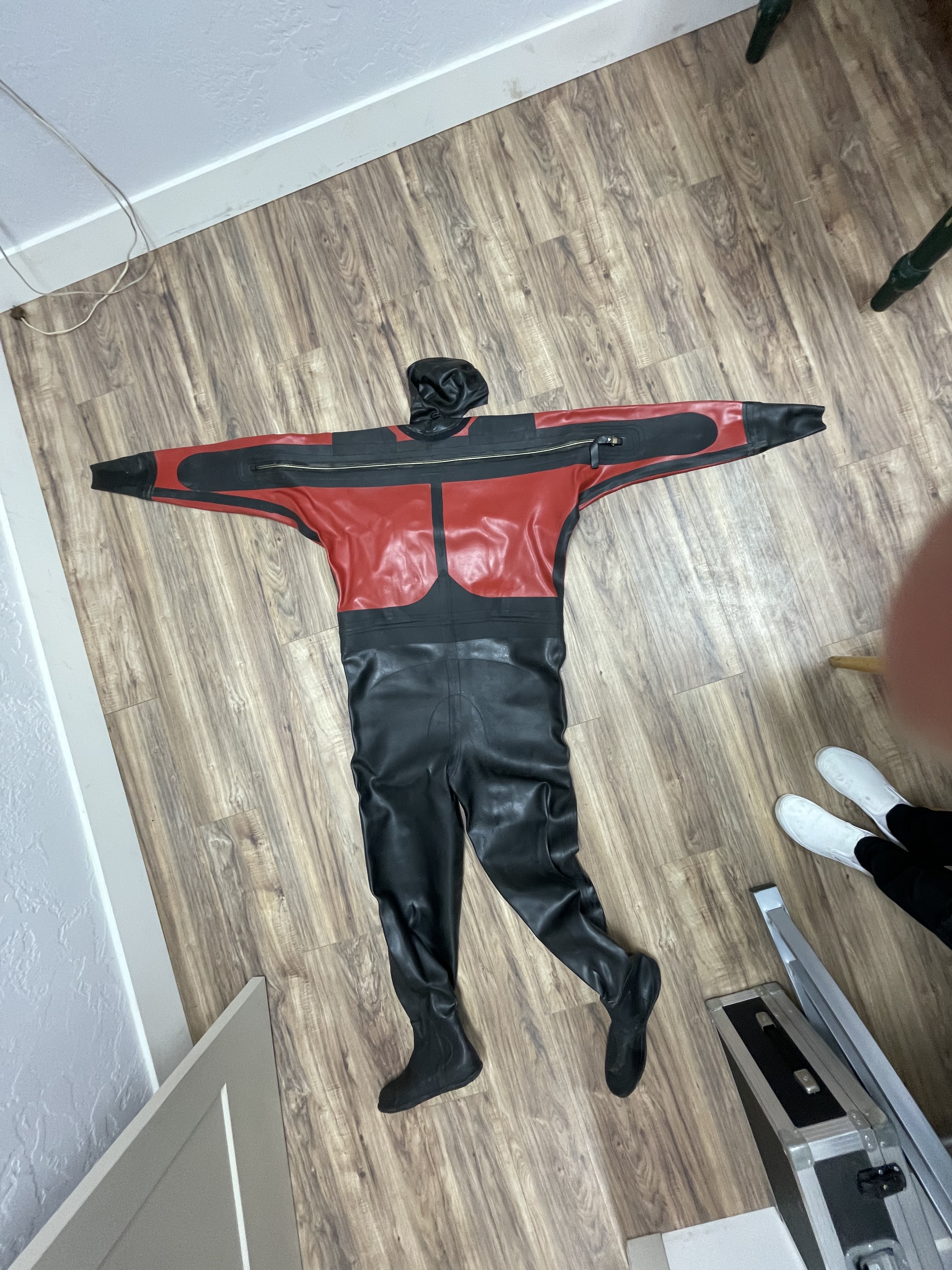 Viking Pro-AM-1050 Drysuit FOR SALE (Used once / Excellent condition)