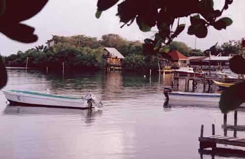 West End Village, Roatan