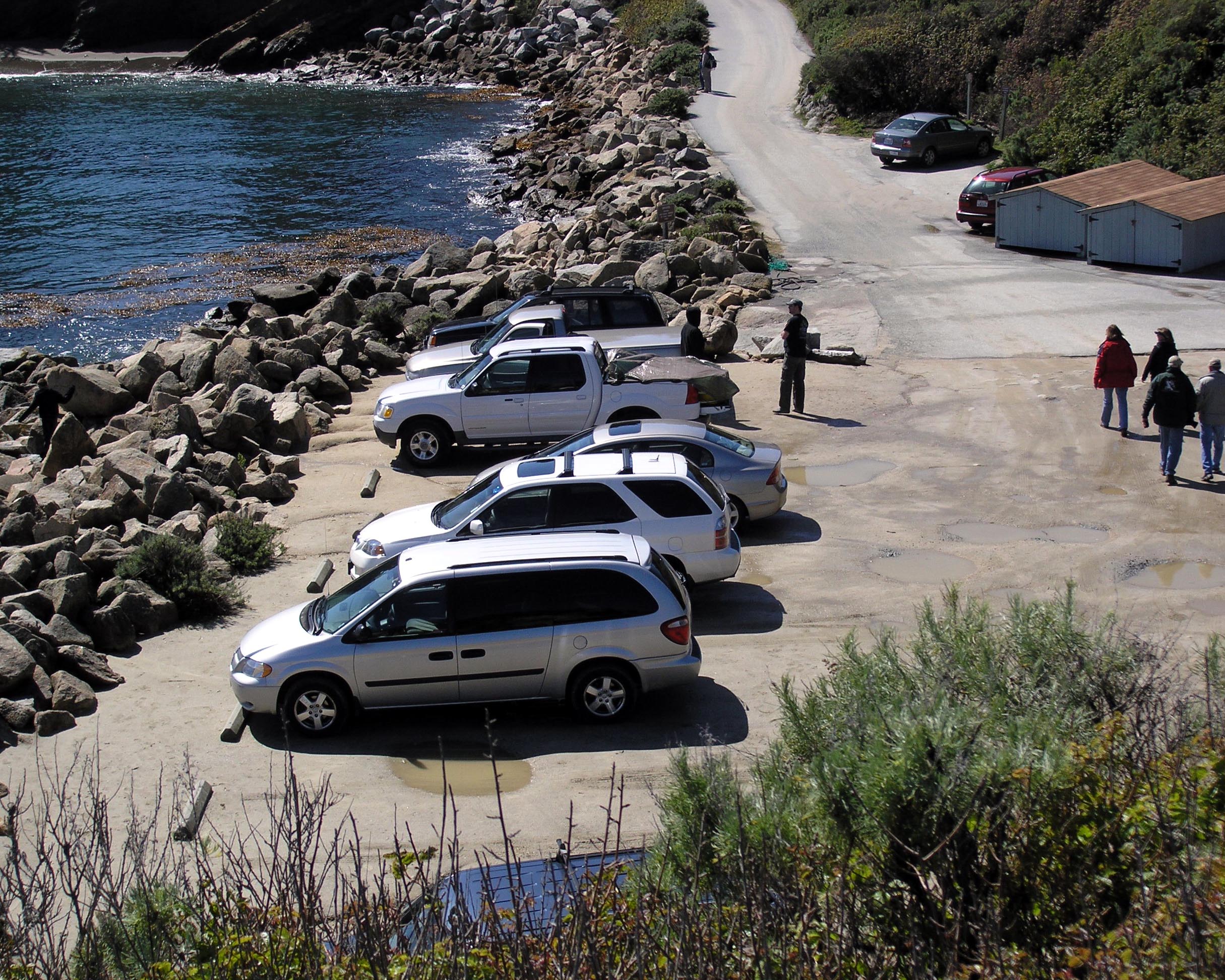 Whaler's Cove parking lot and dive staging area